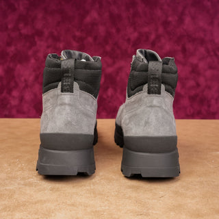 Belstaff England Scramble Boots Mens 9.5 Grey Suede Luxury Vibram Sole