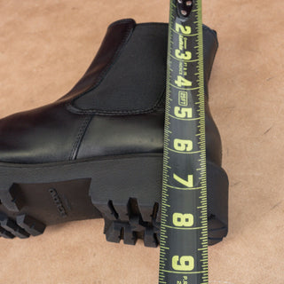 Vagabond Women Kenova Black Leather Lug Sole Chelsea Ankle Boots Sz 10