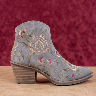 Sofft Women Westmont Floral Embroidered Grey Suede Cowboy Ankle Boots sz 7