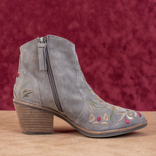 Sofft Women Westmont Floral Embroidered Grey Suede Cowboy Ankle Boots sz 7