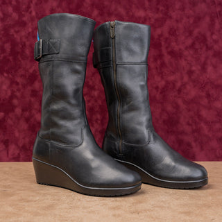 Crocs Women Leigh Black Leather Comfortable fashion Knee Boots size 6.5