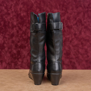 Crocs Women Leigh Black Leather Comfortable fashion Knee Boots size 6.5