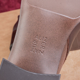 Naturalizer Women Brown Leather Stacked Heel Slip Wide Width Fashion Boots sz 9