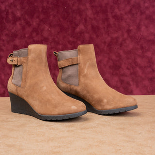 UGG Women Indra Brown Leather Waterproof Fashion Wedge Boots Booties sz 6.5