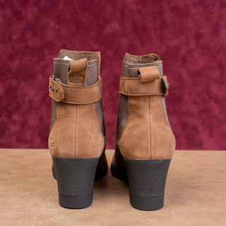 UGG Women Indra Brown Leather Waterproof Fashion Wedge Boots Booties sz 6.5