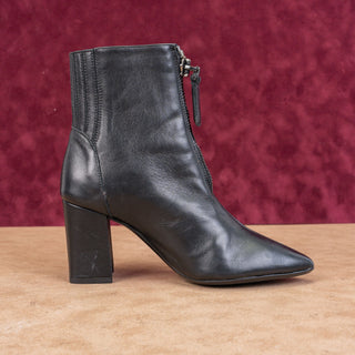 Aquatalia Women Black Leather Front Zip Fashion Dress Pointy toe Boots sz 6.5