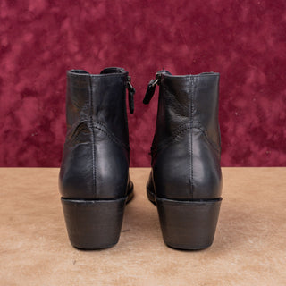 Vintage Foundry Women Black Leather Western Cowboy Party Ankle Boots sz 6.5