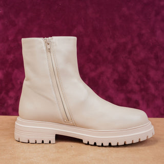 Vaneli Women Zetta Natta Ivory Leather Chelsea Platfrom Ankle Boots size 10
