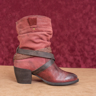 OTBT Women Hay Ride Distressed  Leather Western Cowboy Boots size 6.5