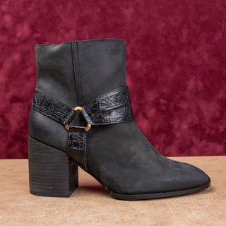 Vionic Women Carl Ash Black Leather Water Repellent Western Harness Boots sz 9
