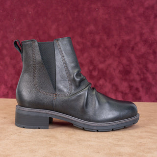 Clarks Women Heart Black Leather Zip Chelsea Ankle Boots sz 9US EUR40