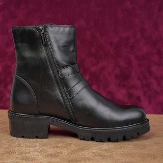 La Canadienne Women Carly Black Leather Waterproof Moto Ankle Boots sz 9.5