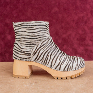 Hansbeens Women Zebra Clog Fashion Slip-on Platform Ankle Boots sz 9US EUR39