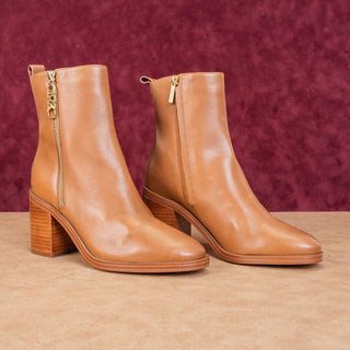 Michael Kors Women Regan Cognac Leather MK Logo Zip Dress Ankle Boots sz 7.5