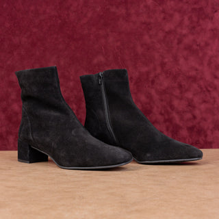 Aquatalia Women Black Italian Weatherproof Suede Zip Ankle Dress Office Boots sz 10.5