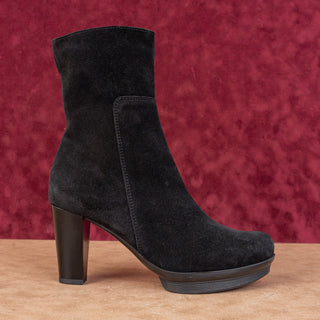 La Canadienne Women Black Suede Zip Platform Fashion Ankle Waterproof Boots sz 9