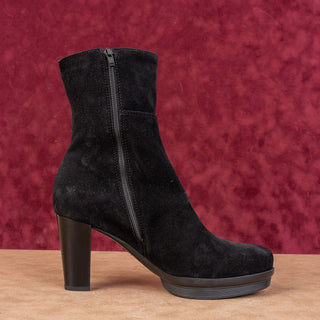La Canadienne Women Black Suede Zip Platform Fashion Ankle Waterproof Boots sz 9