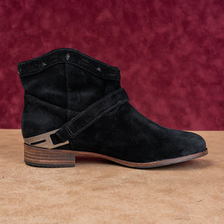 UGG Women Austin Black Suede Western Low Boho Cottage Ankle Boots sz 10