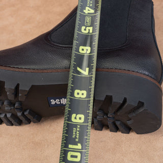 Caslon Women Miller Black Leather Water Resistant Chelsea Boots Sz 13M