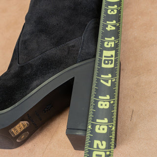 Stuart Weitzman Women Bethany Black Suede Square Toe Zip Fashion Boots sz 7