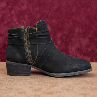 Born Women Black Leather Zip Low Classic Tassel Boho Fashion Ankle Boots sz 11