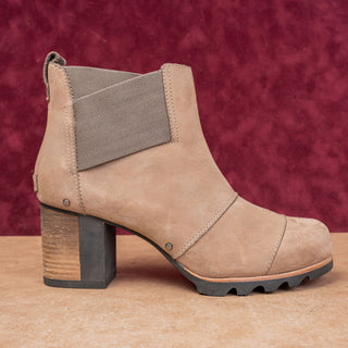 Sorel Women Addington Distress Taupe Nubuck Heel Chelsea Boots size 10