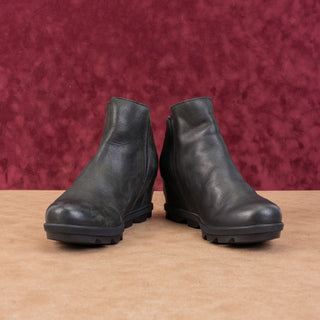 Sorel Wmn Joan Of Artic Wedge III Zip Black Leather Zip Lug Ankle Boots sz 7