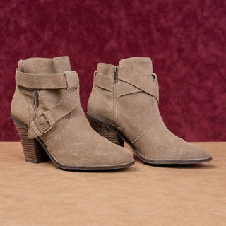 Dolce Vita Women Solid Brown Suede Buckle Western Ankle Boots size 10