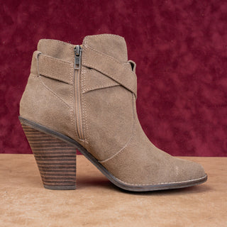 Dolce Vita Women Solid Brown Suede Buckle Western Ankle Boots size 10