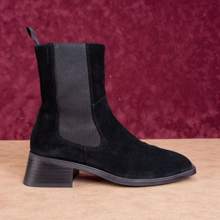 Vagabond Women Blanca Black Suede Square Toe Slip-on Ankle Boots sz 8US EUR38