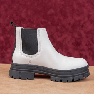 UGG Women Ashton Platform Fashion Slip-on White Chelsea Boots sz 6.5