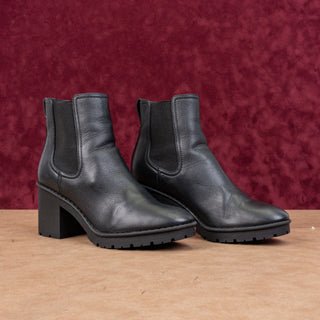 Vince Women Henderson Waterproof Chelsea Black Leather Boots sz 10US EUR 40