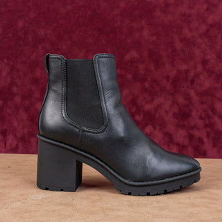 Vince Women Henderson Waterproof Chelsea Black Leather Boots sz 10US EUR 40