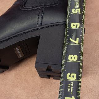 Vince Women Henderson Waterproof Chelsea Black Leather Boots sz 10US EUR 40