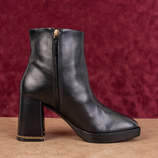 Tory Burch Women Ruby 90 Link Chain Black Leather Chunky Ankle Boots sz 10.5