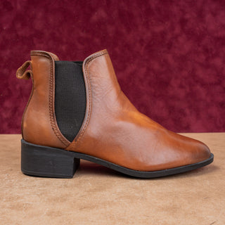 Steve Madden Women Dares Cognac Leather Elastic Panel Ankle Chelsea Boots sz 8.5