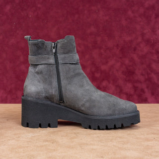 Mephisto Women Fauve Grey Suede Strap Moto Ankle Boots size 7US UK 4.5