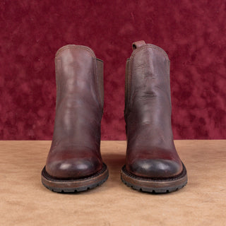 Frye Sabrina Chelsea Women Vibram Cognac Oil Tanned Full Grain Chelsea Boots sz 6