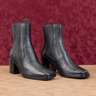 Loeffler Randall Women Arianna Western Chelsea Black Leather Ankle Boots size 7