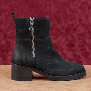 Blondo Women Carmine Black Leather Zip Waterproof Moto Ankle Boots sz 8.5