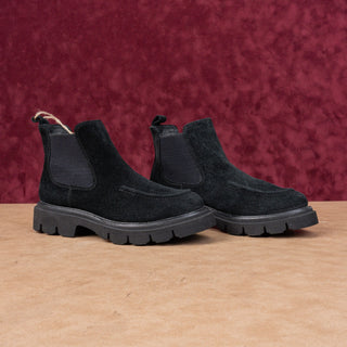 Sofft Women Samira Black Distressed Suede Chelsea Lug Ankle Boots size 8