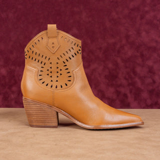 Marc Fisher Women Giddyup Cowboy Brown Leather Lasercut Ankle Boots sz 8.5