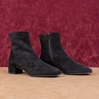 Aquatalia Women Black Italian Weatherproof Suede Zip Ankle Dress Boots sz 9