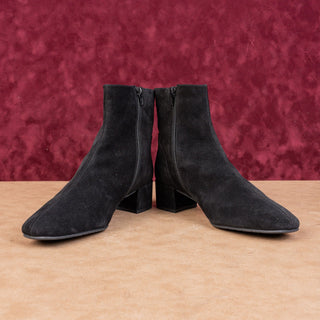 Aquatalia Women Black Italian Weatherproof Suede Zip Ankle Dress Boots sz 9