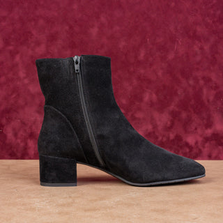 Aquatalia Women Black Italian Weatherproof Suede Zip Ankle Dress Boots sz 9