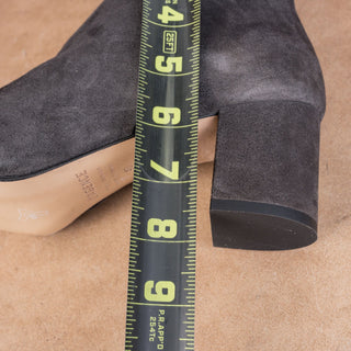 L'Agence Women Jeannie Dress Fashion Grey Suede Pointy Boots sz 9.5US EUR 40