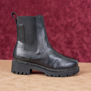 DKNY Women Rick Chelsea Black Leather Rhinestones Ankle Fashion Boots sz 6.5