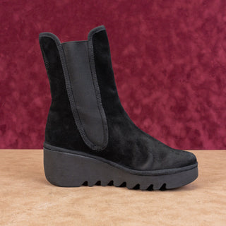 Fly London Women Wedge Black Suede Lug Slip-on Chelsea Ankle Boots 8-8.5US EUR39