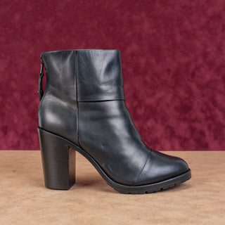 Rag&Bone Women Newbury 2.0 Black Leather Vibram Heel Boots size 8.5-9US EUR39