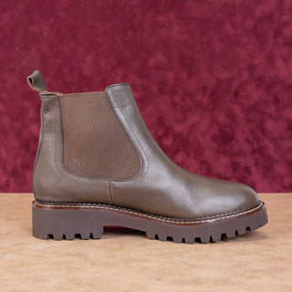 Caslon Women Miller Brown Leather Water Resistant Chelsea Ankle Boots Sz 9.5